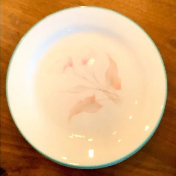 Corelle Dining Set Of Seven Corelle Three Dreams Pattern Salad